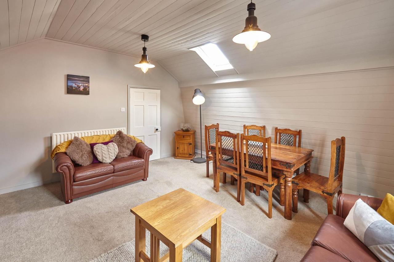 Apartment Host & - Leesholme Loft *